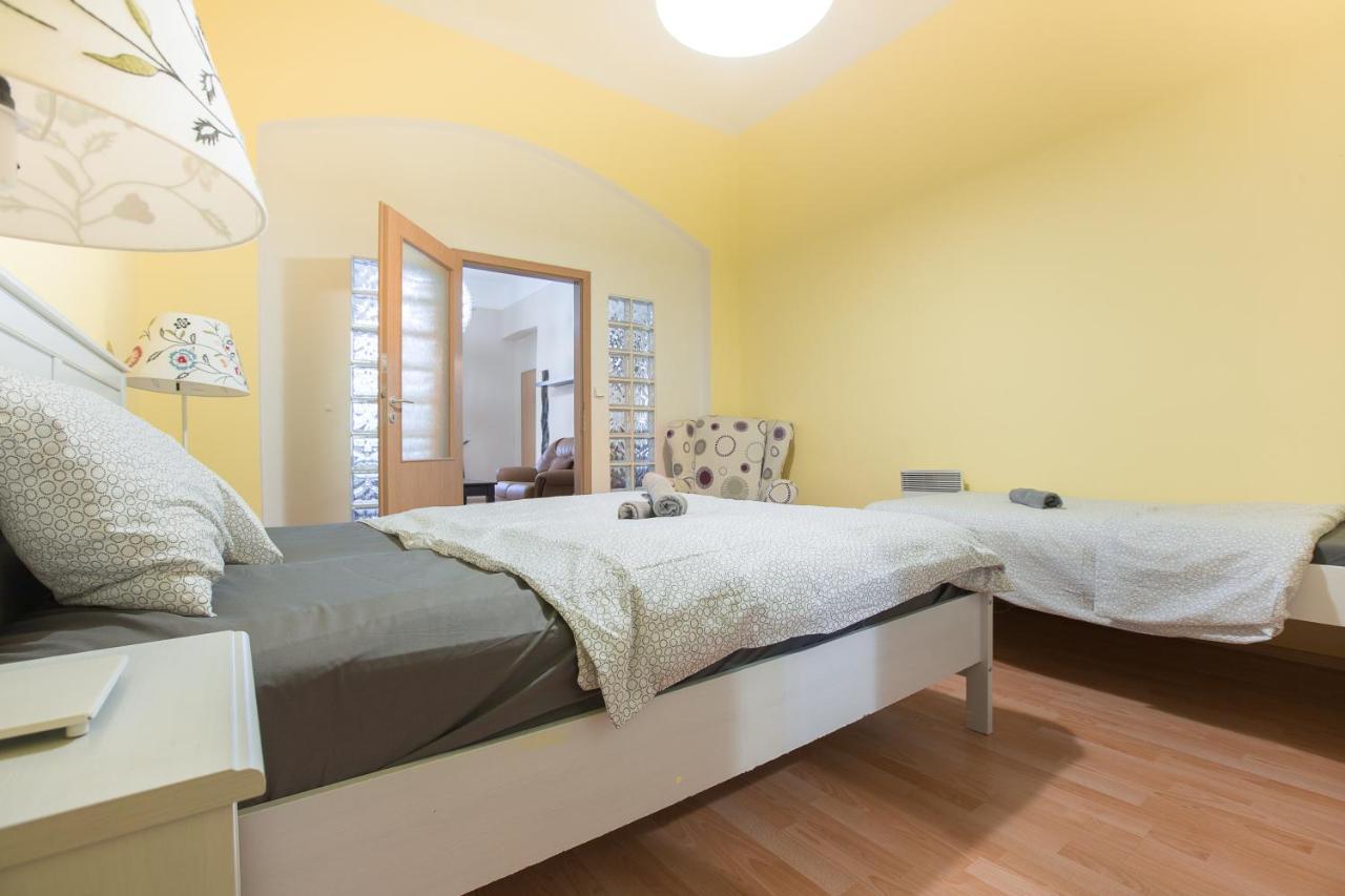 Premier Apartments Near The Museum Prague Luaran gambar